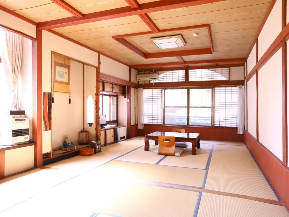 Ikariya Ryokan Яманоуті Екстер'єр фото