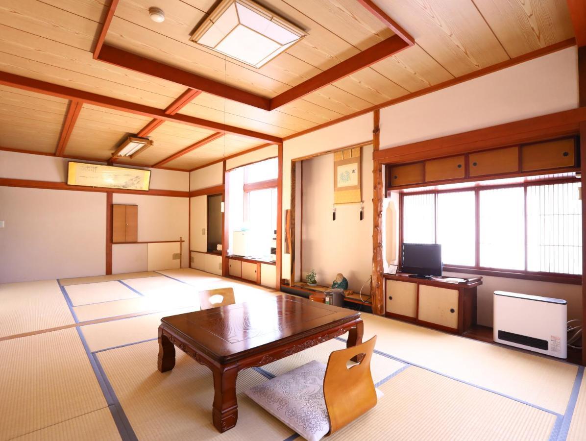 Ikariya Ryokan Яманоуті Екстер'єр фото